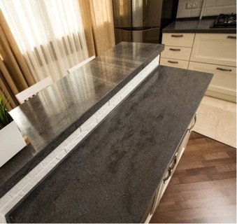 Двухуровневая барная стойка из искусственного камня Corian Lava Rock (США)