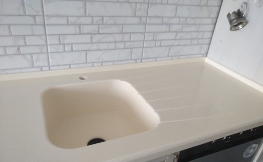 Интегрированная мойка с проточками для стока воды из искусственного камня Grandex D304 (Южная Корея)