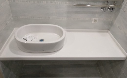 Столешница для ванной комнаты из искусственного камня Hanex S008 (Южная Корея) с накладной раковиной